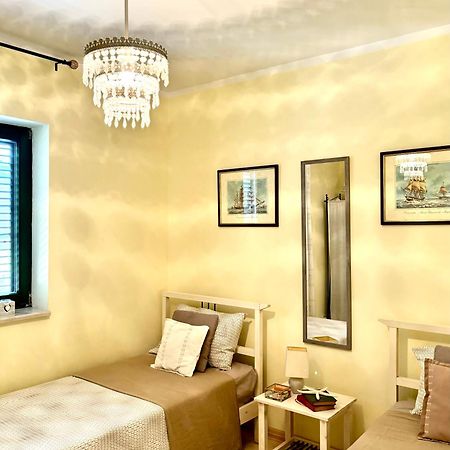 Apartment Tri Kiparisa Тиват Екстериор снимка