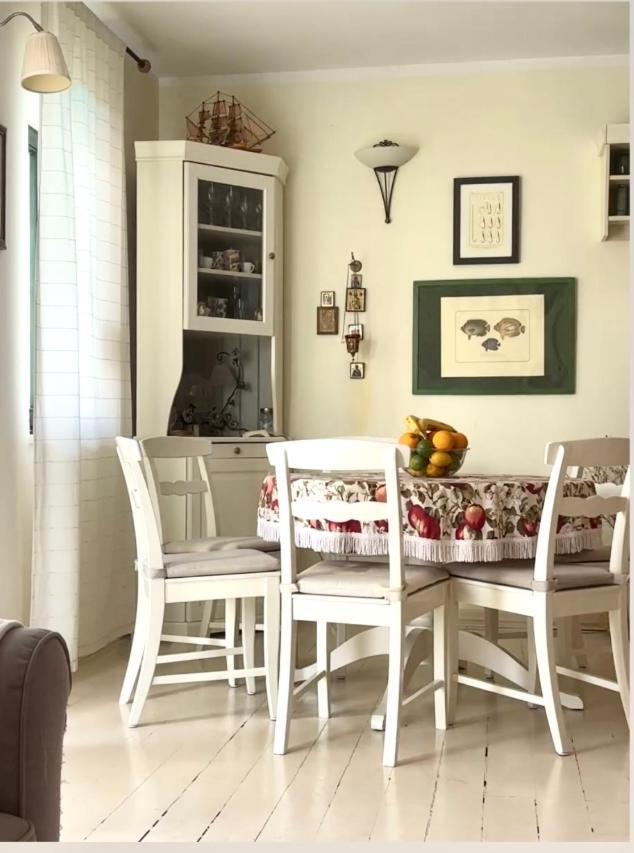 Apartment Tri Kiparisa Тиват Екстериор снимка