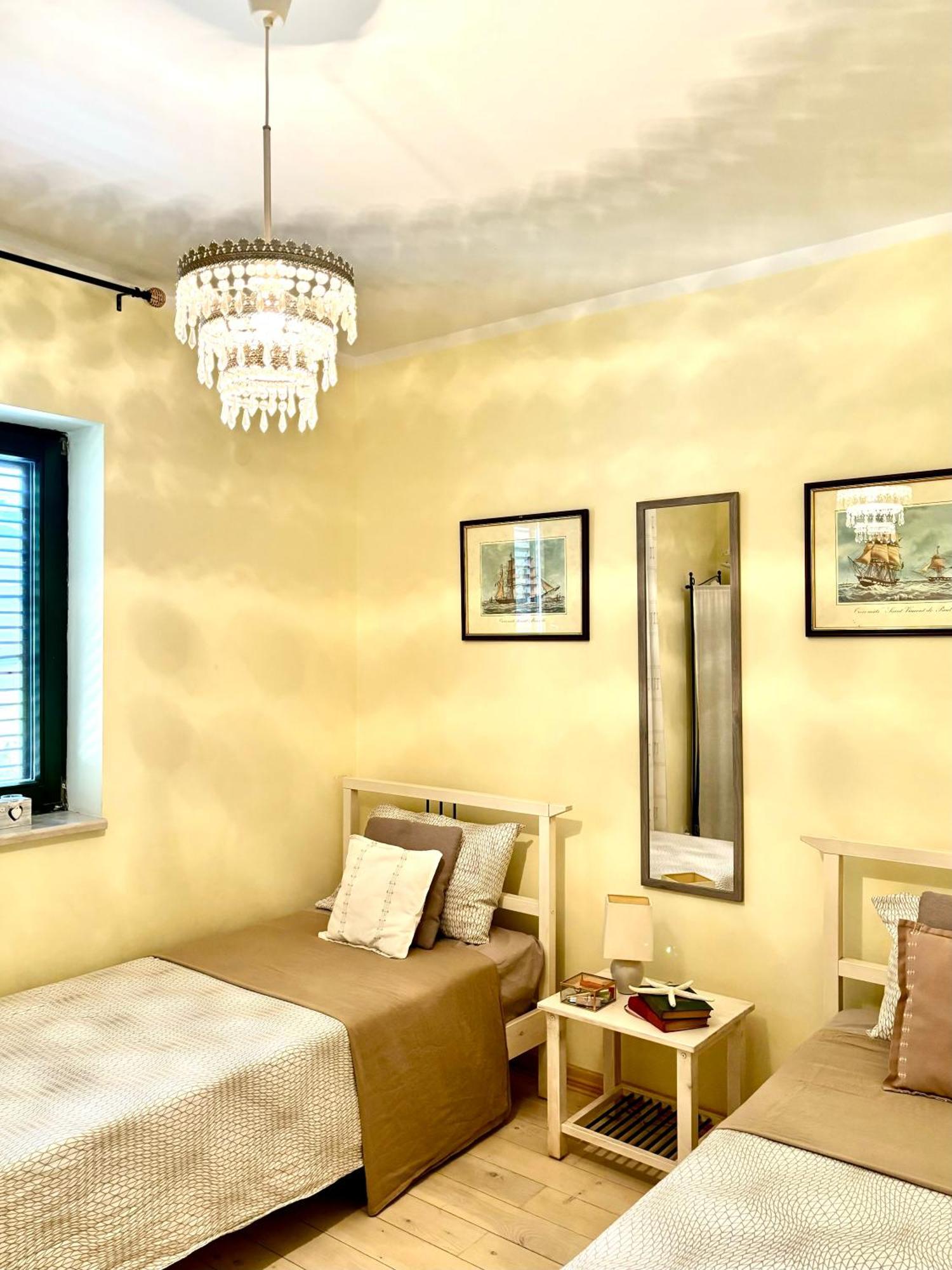 Apartment Tri Kiparisa Тиват Екстериор снимка