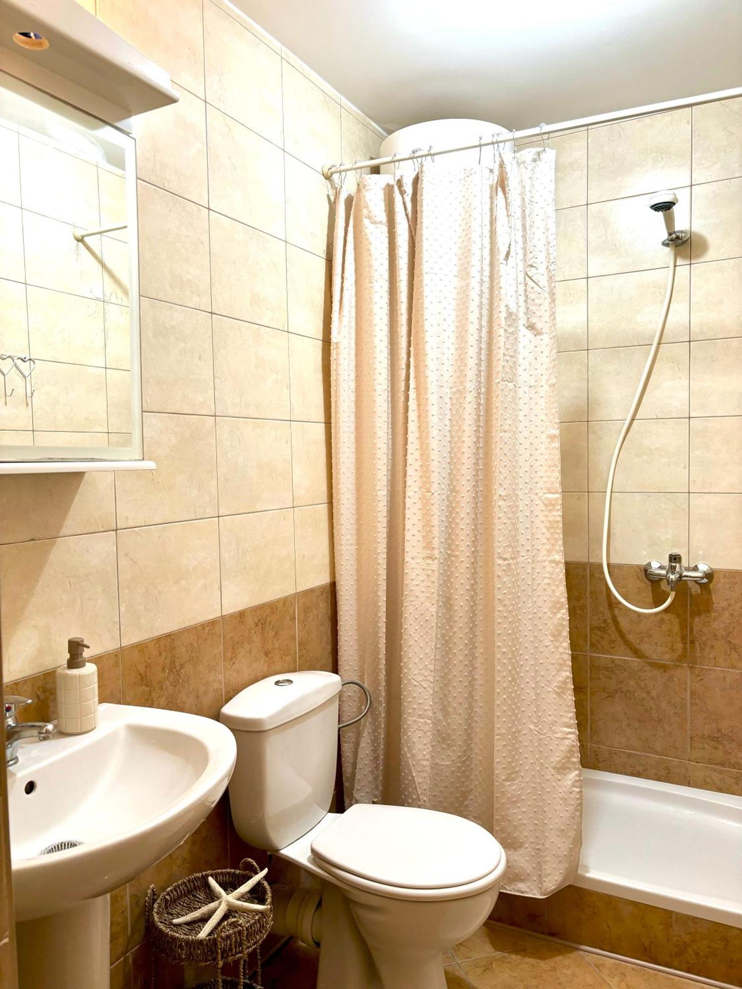Apartment Tri Kiparisa Тиват Екстериор снимка