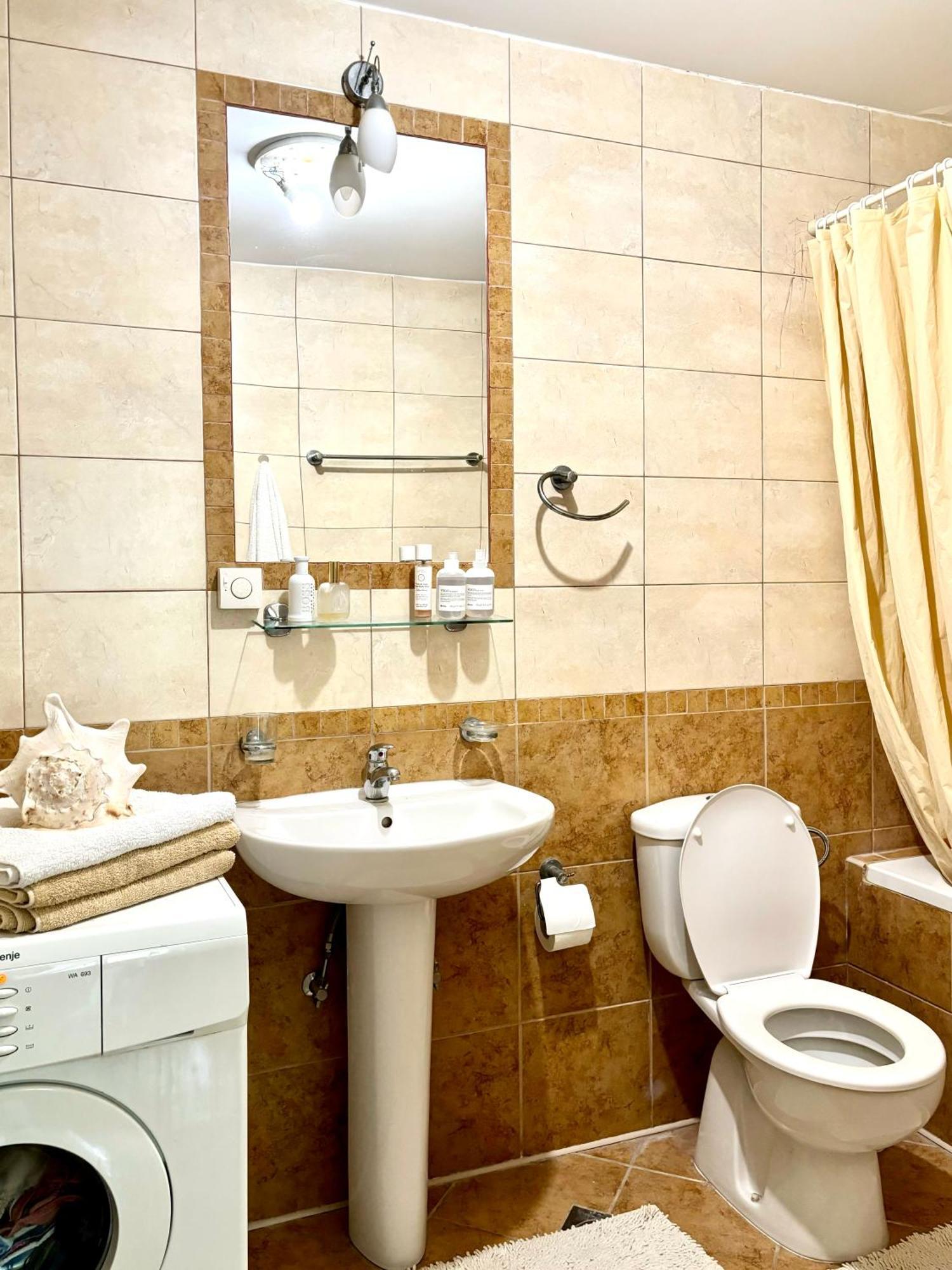 Apartment Tri Kiparisa Тиват Екстериор снимка